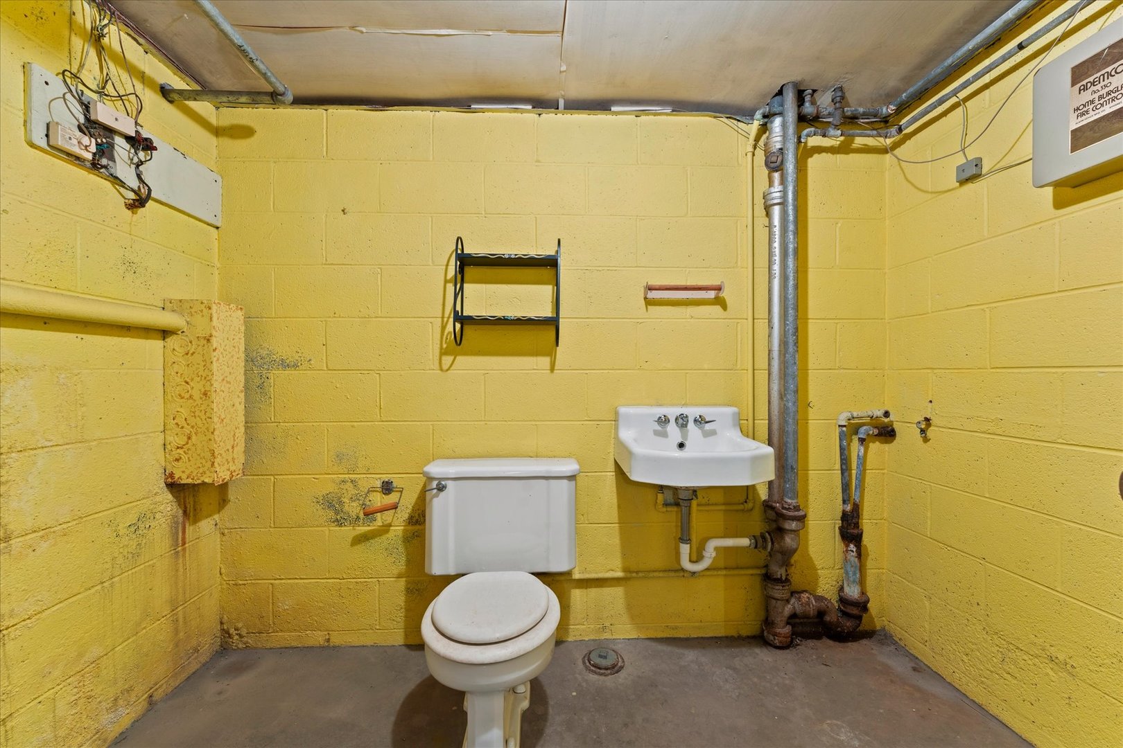 main property photo 42