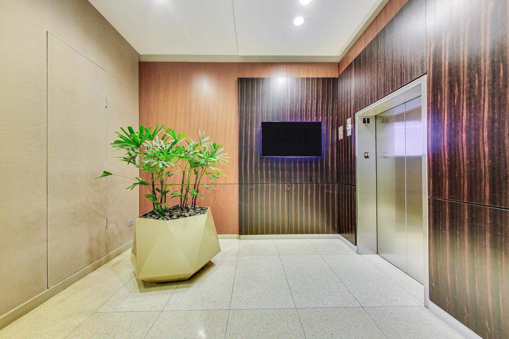 property viewer photo 2