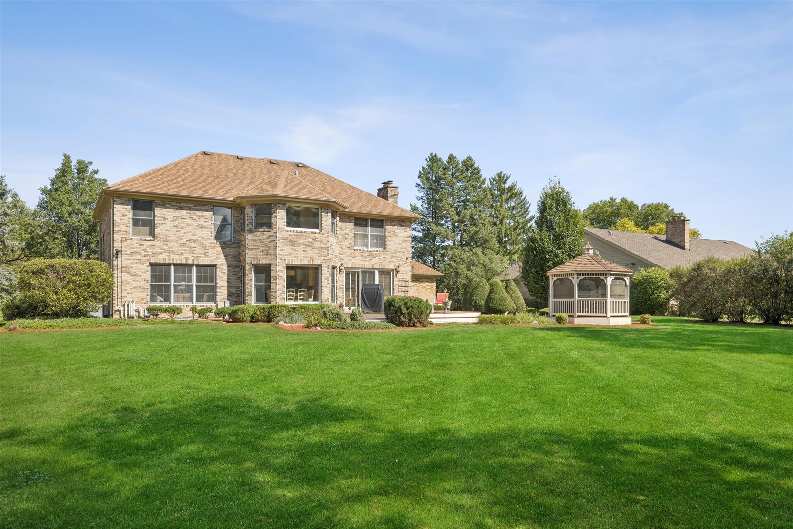 main property photo 28