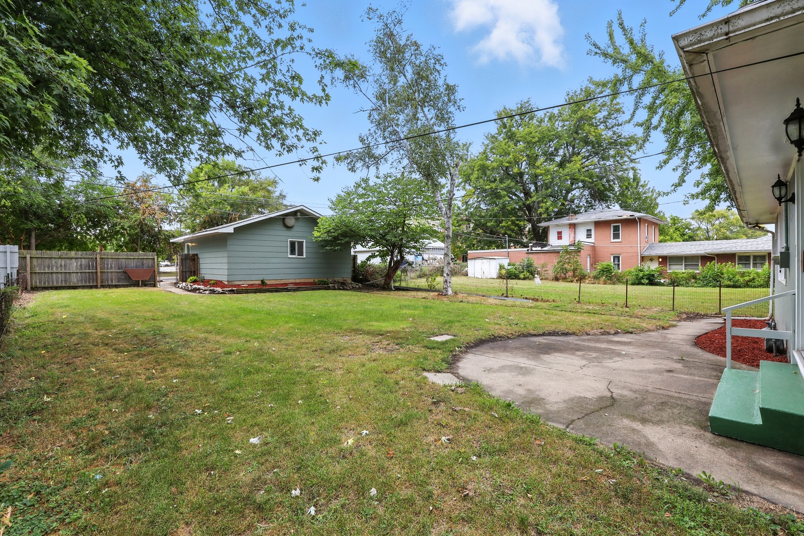 main property photo 20