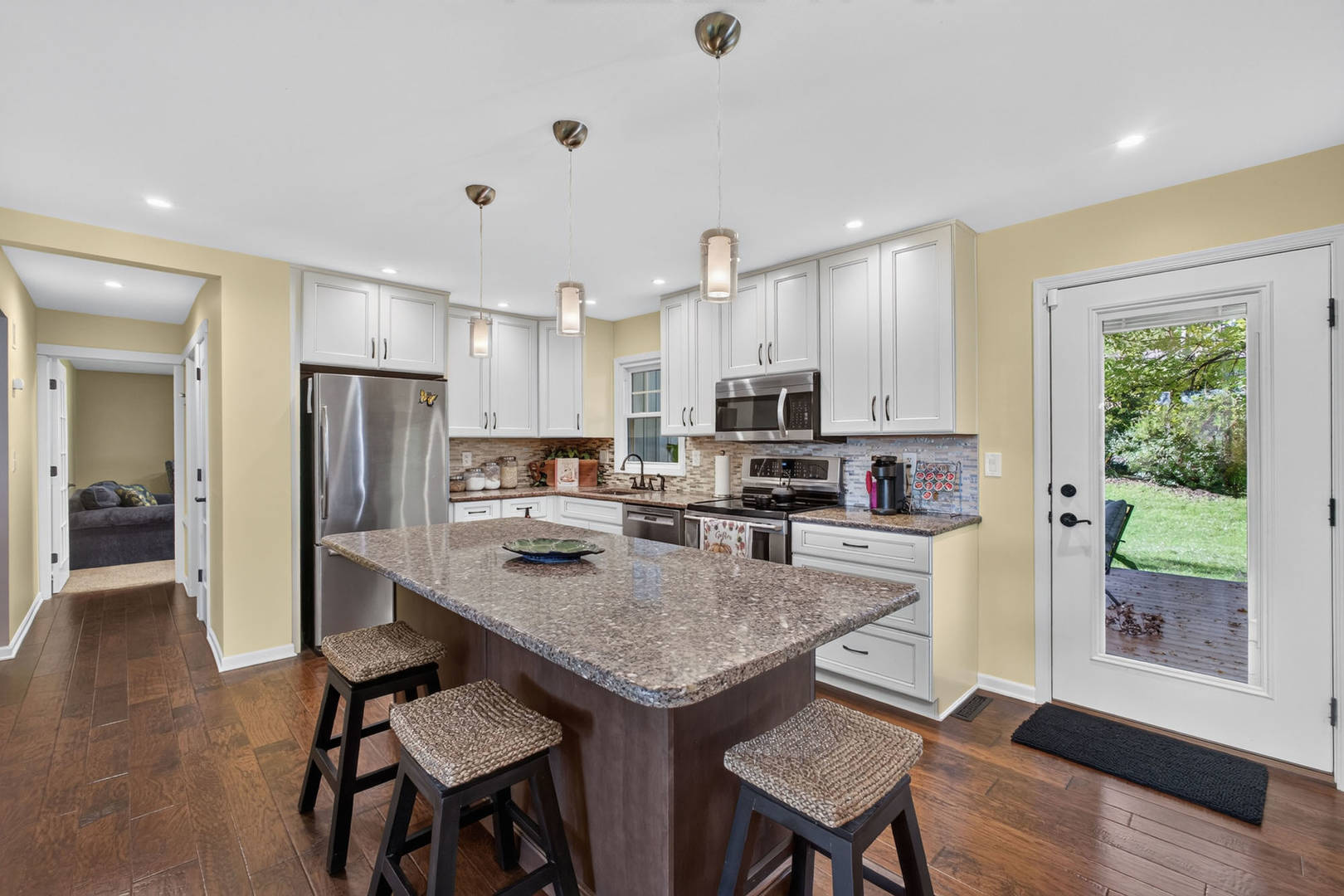 main property photo 5