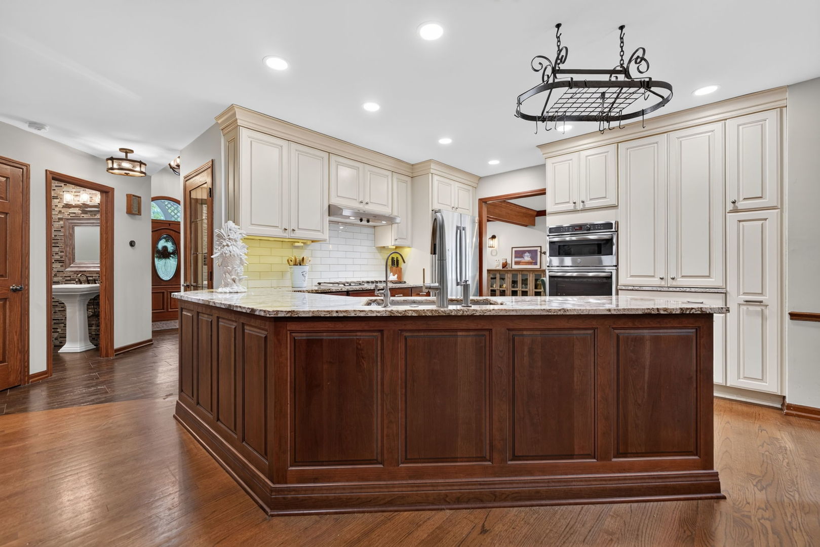 main property photo 19