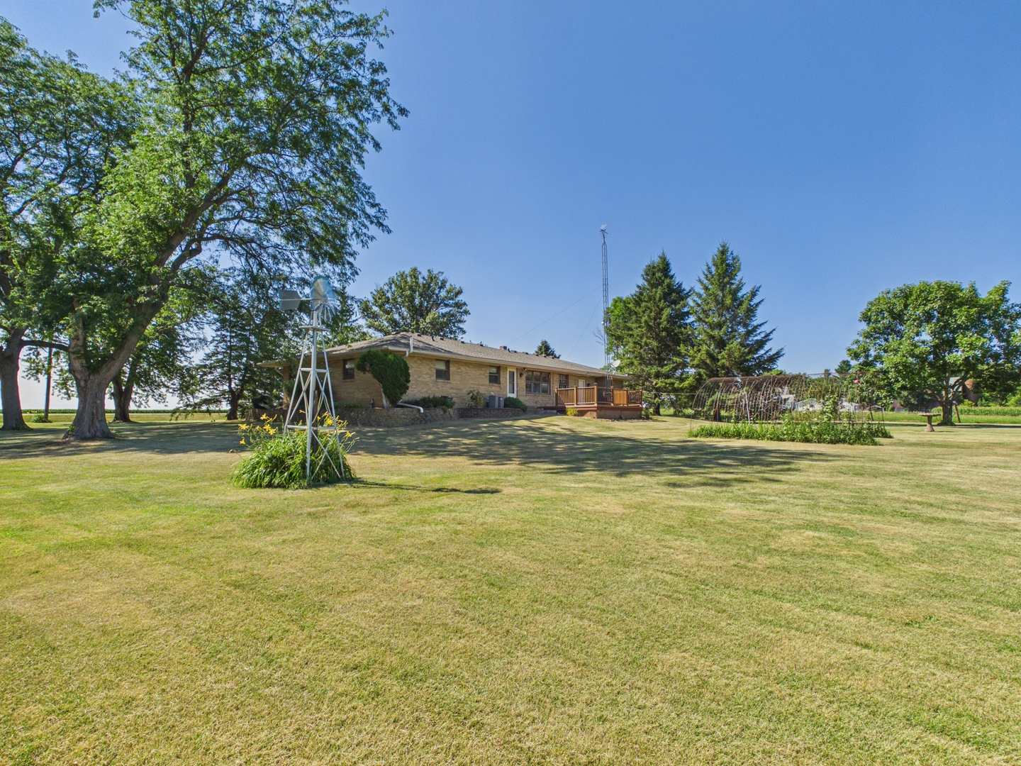 main property photo 10