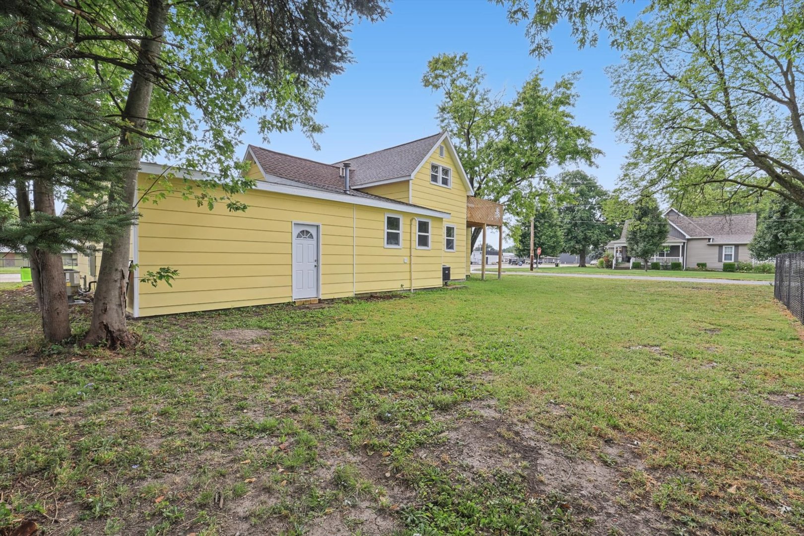 main property photo 3