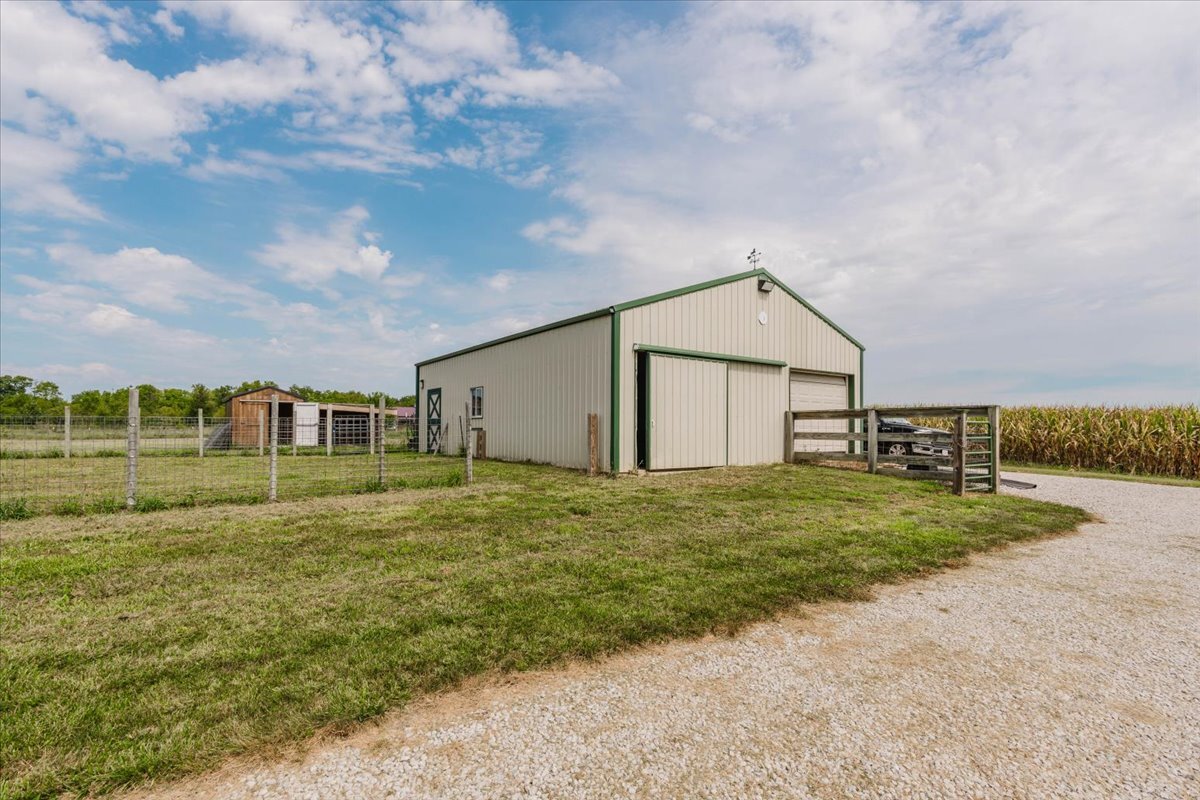 main property photo 8