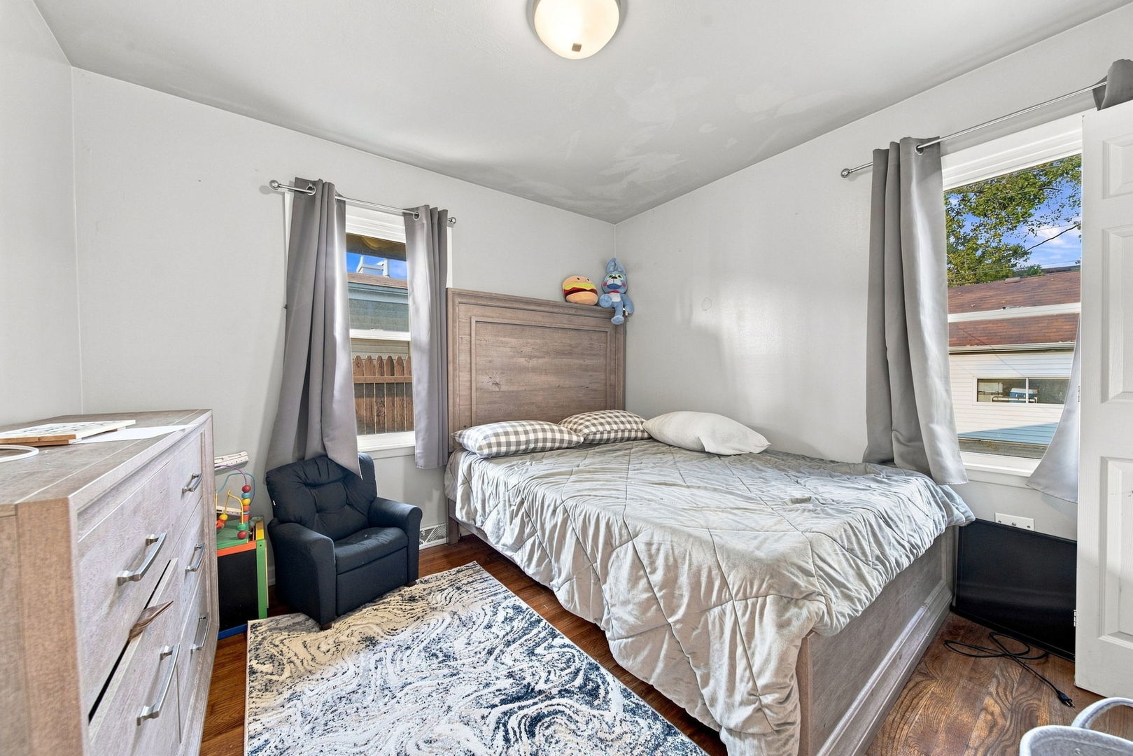 main property photo 7