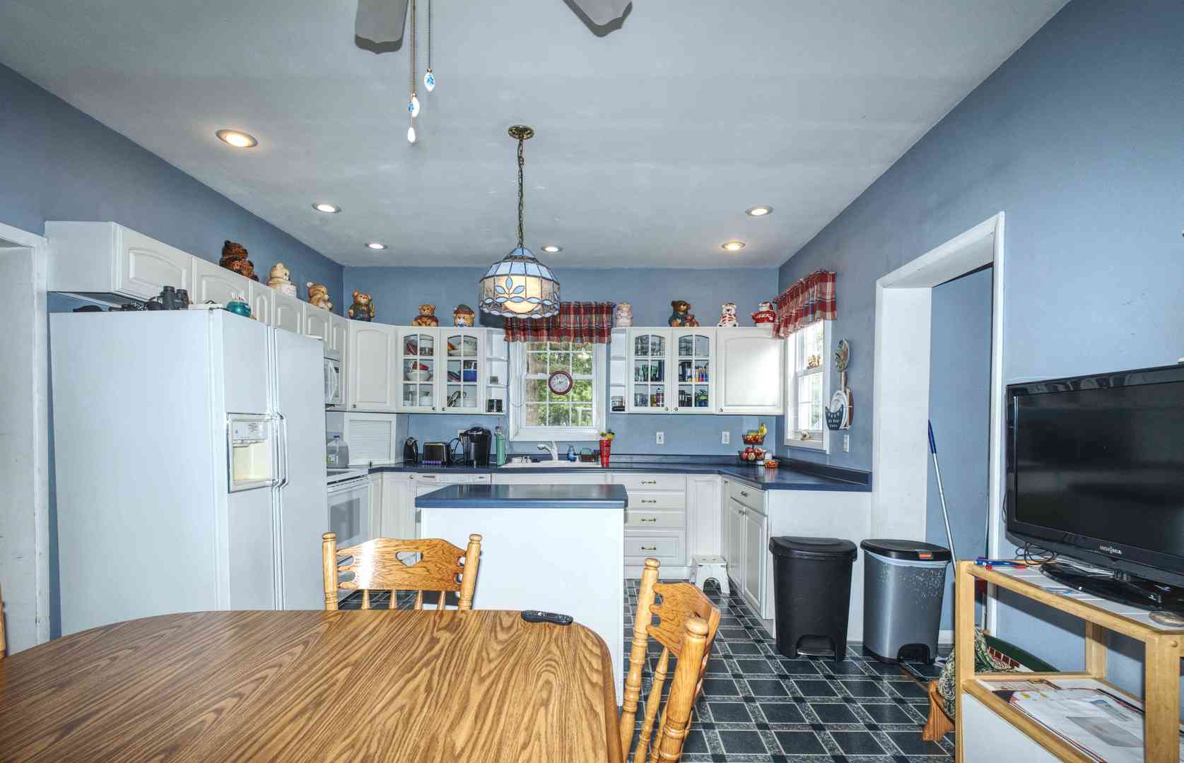 main property photo 11