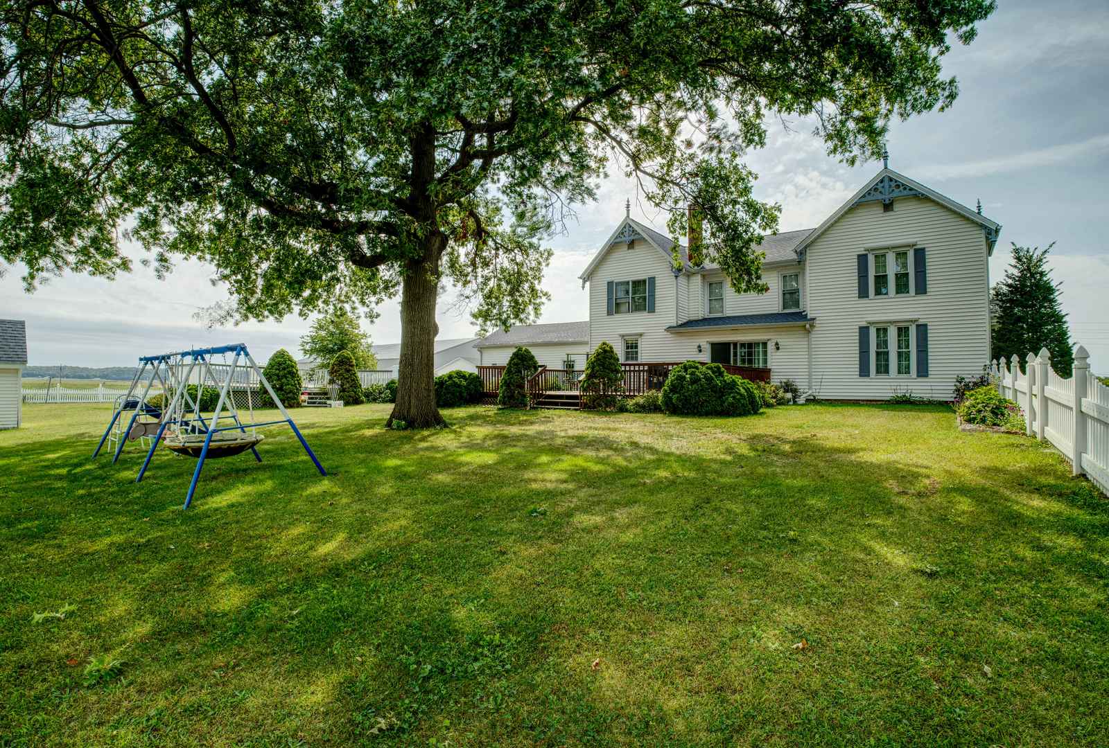 main property photo 35