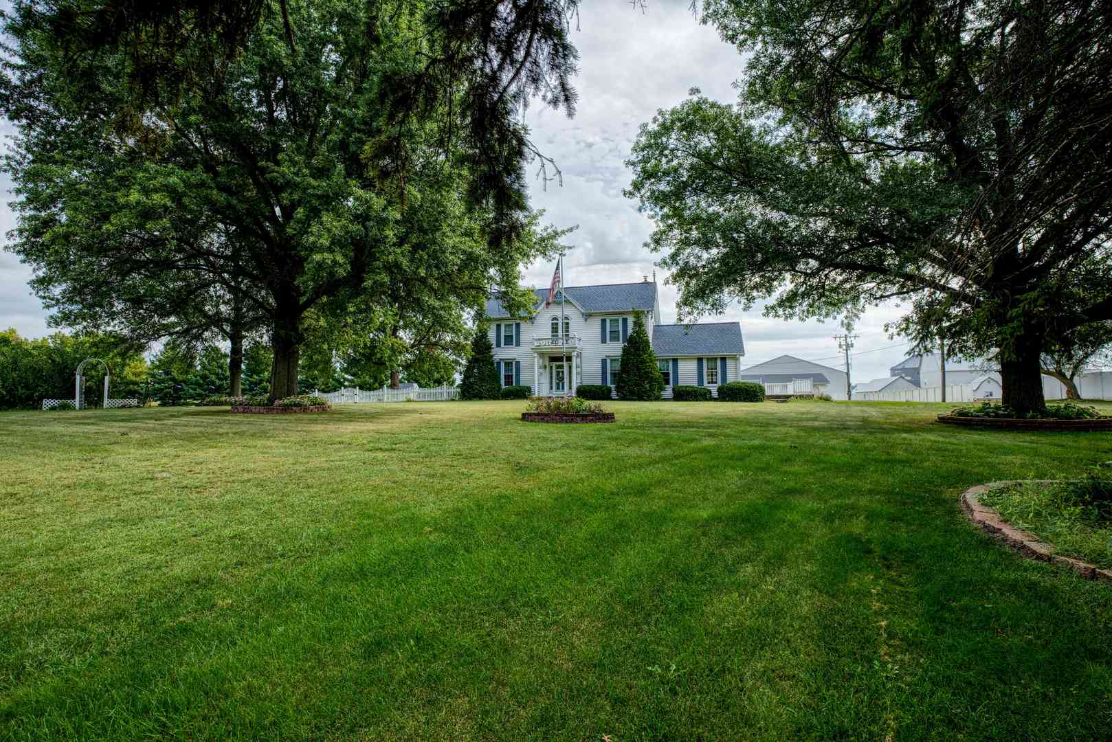 main property photo 42