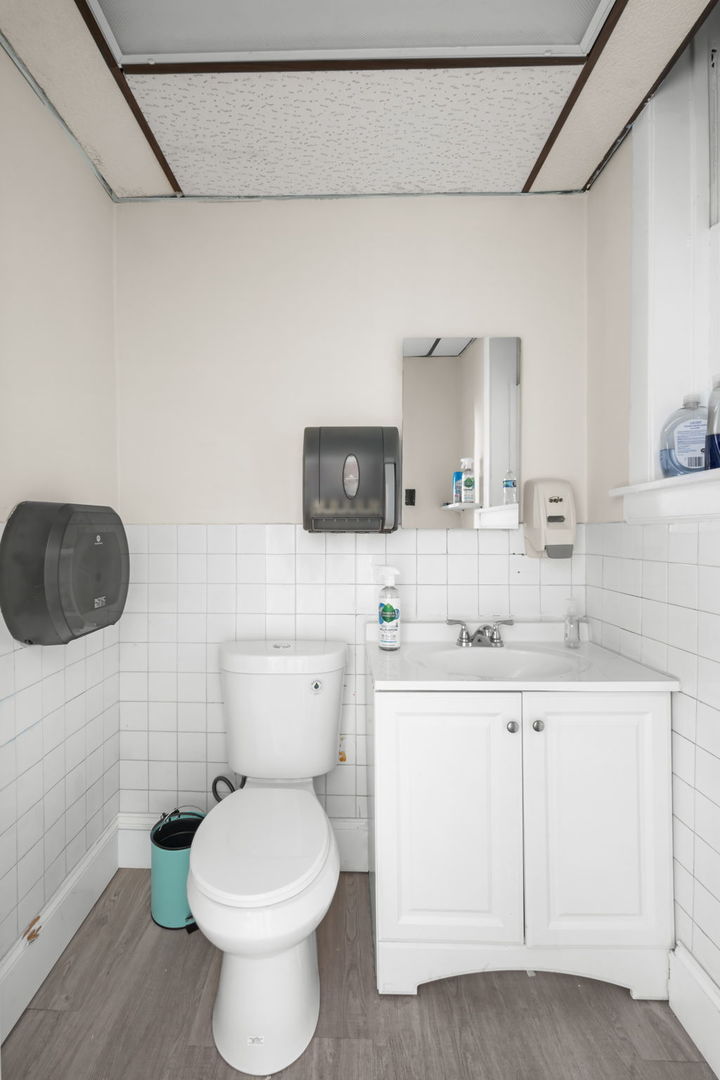 main property photo 39
