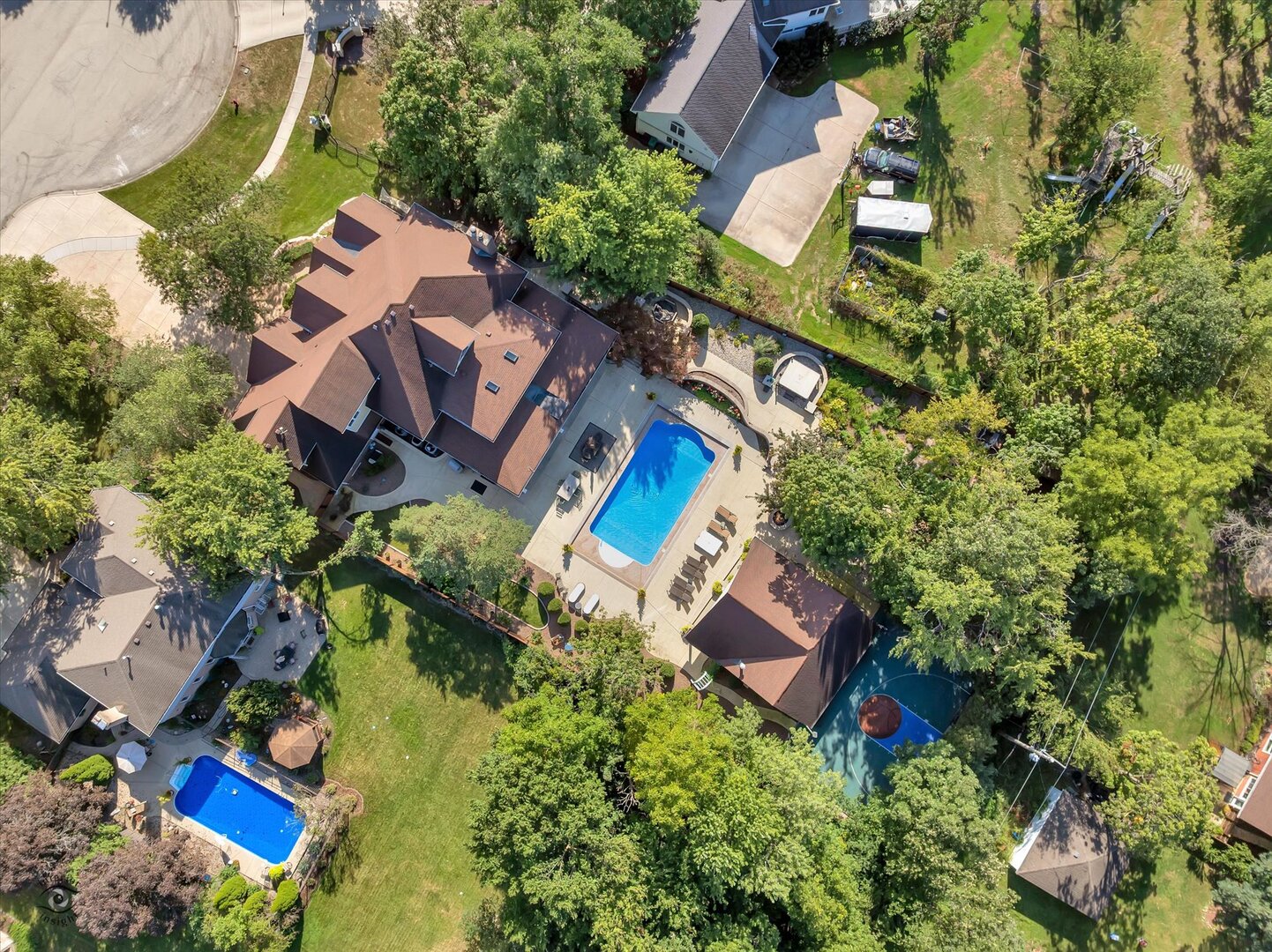 main property photo 15
