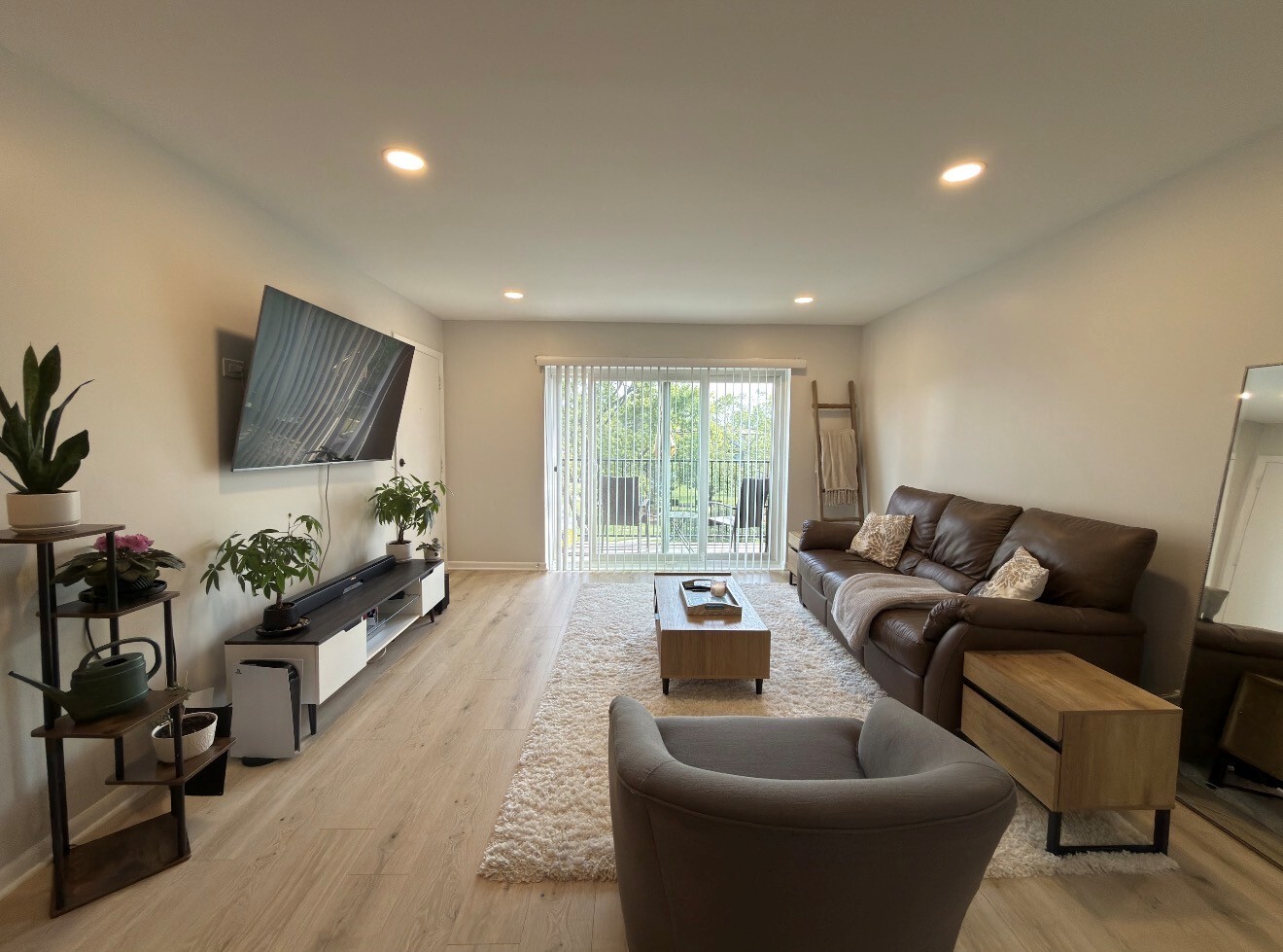 property viewer photo 2
