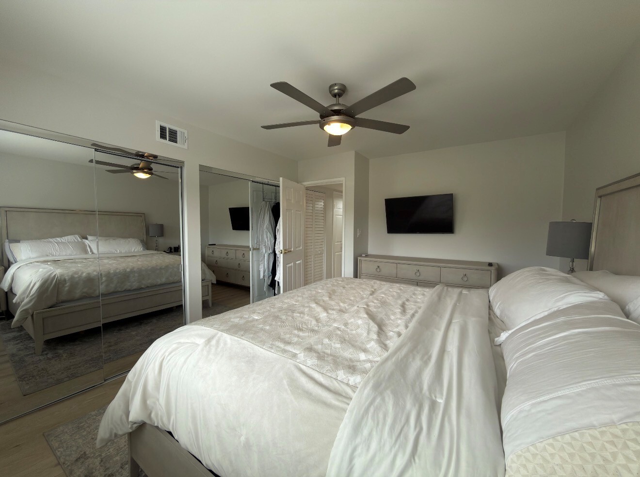 property viewer photo 5
