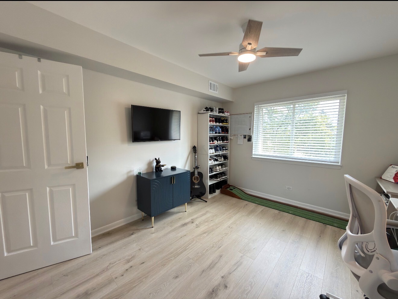 property viewer photo 7