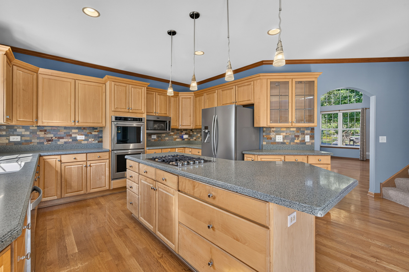 main property photo 5