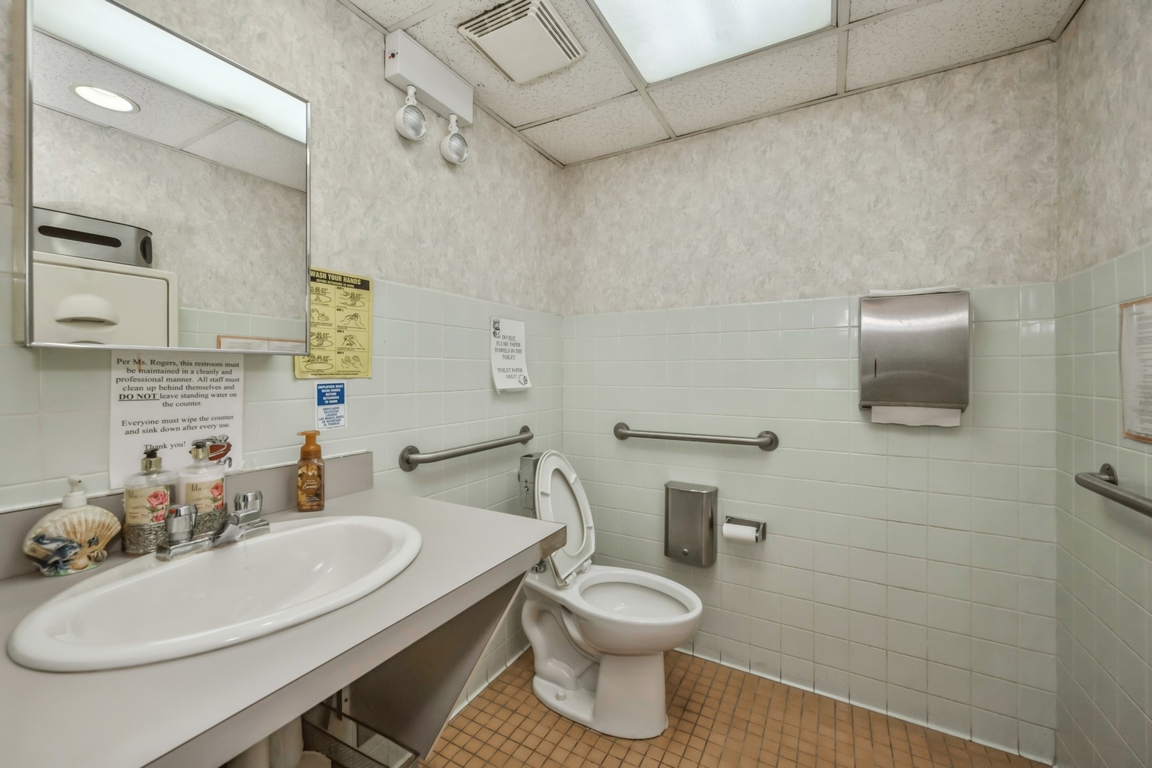 main property photo 34