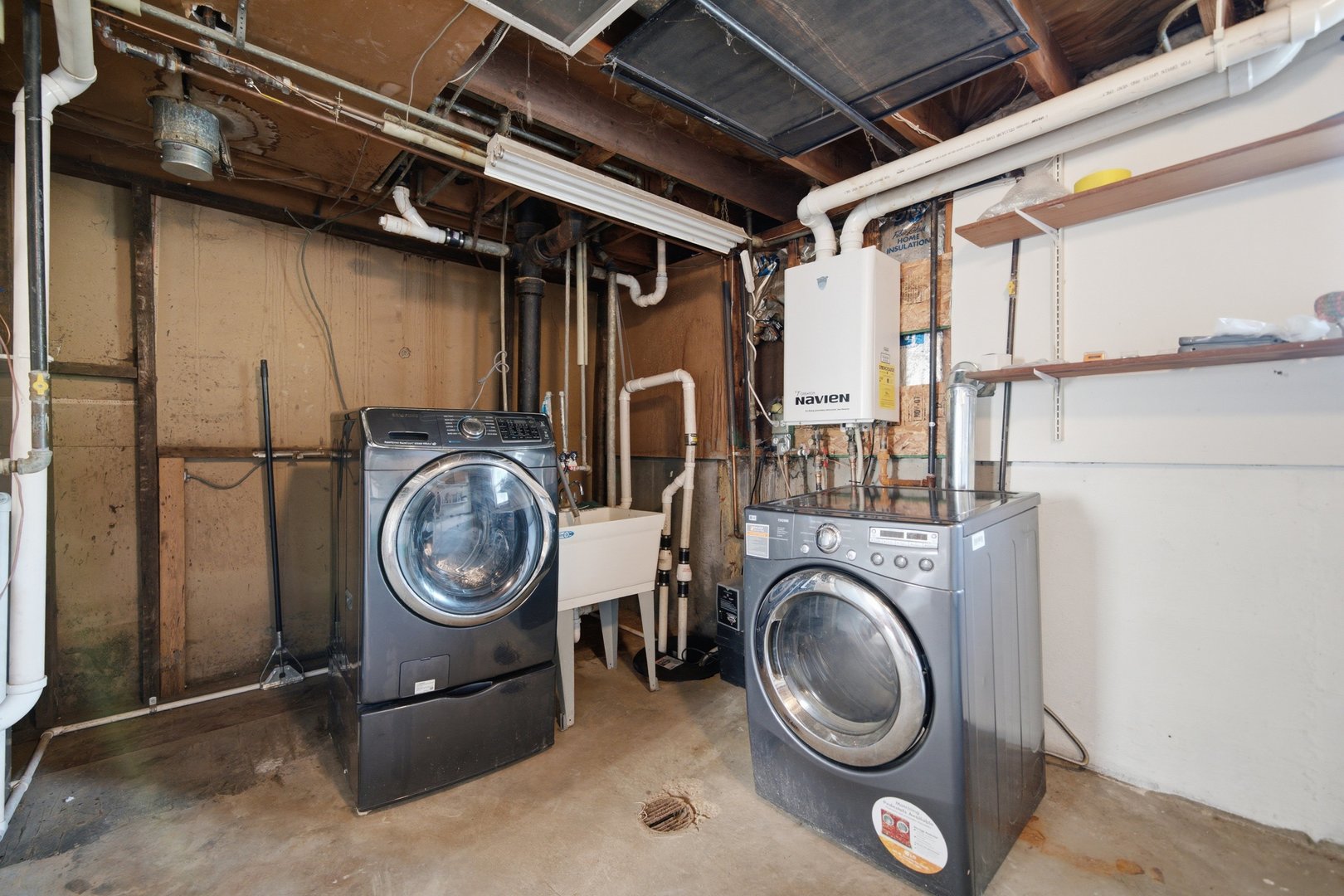 main property photo 23