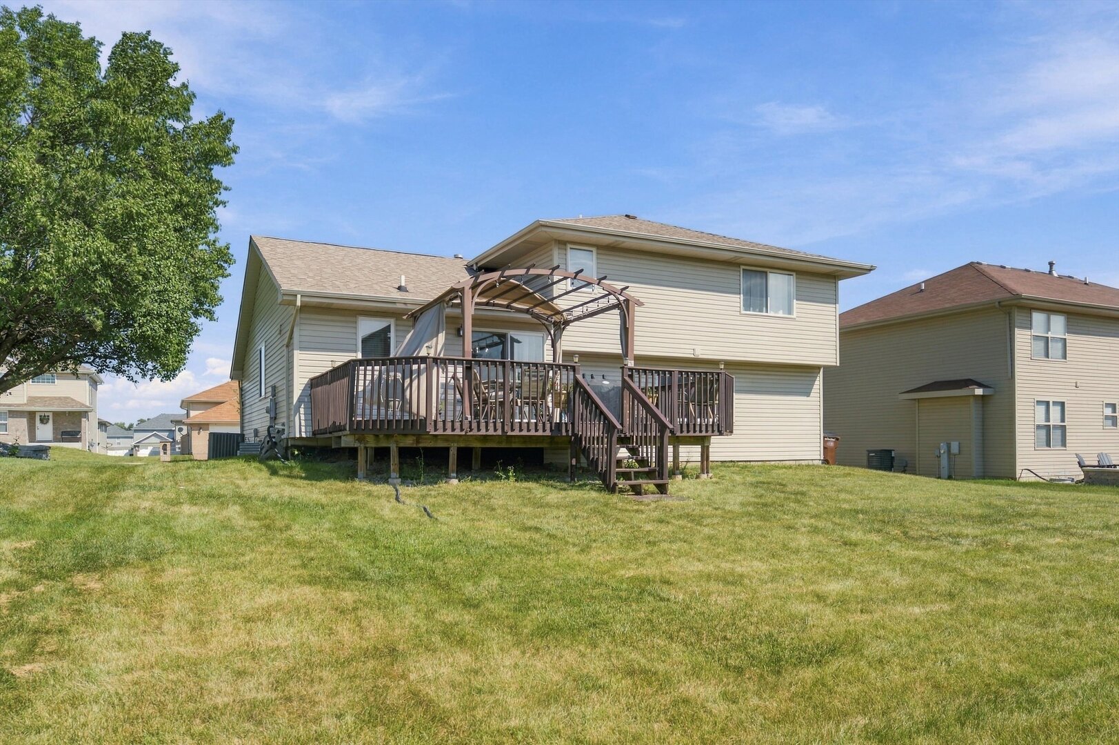 main property photo 39