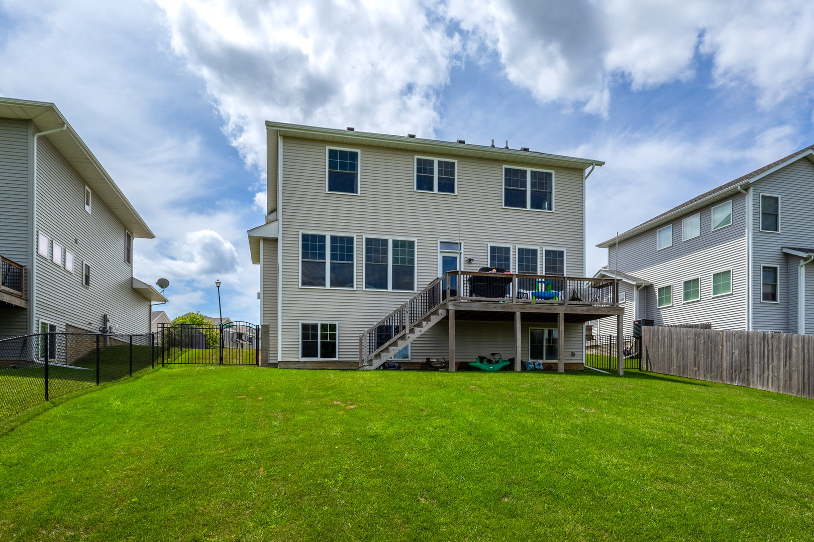 property viewer photo 30