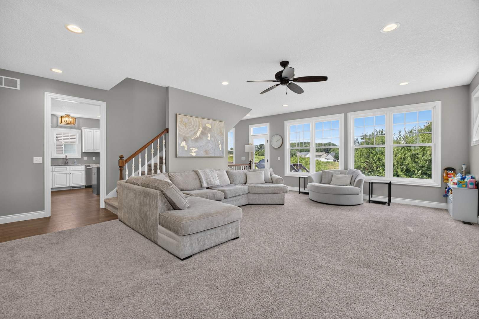 property viewer photo 6