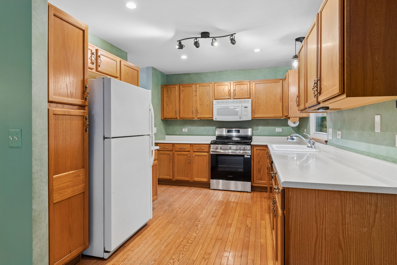main property photo 6