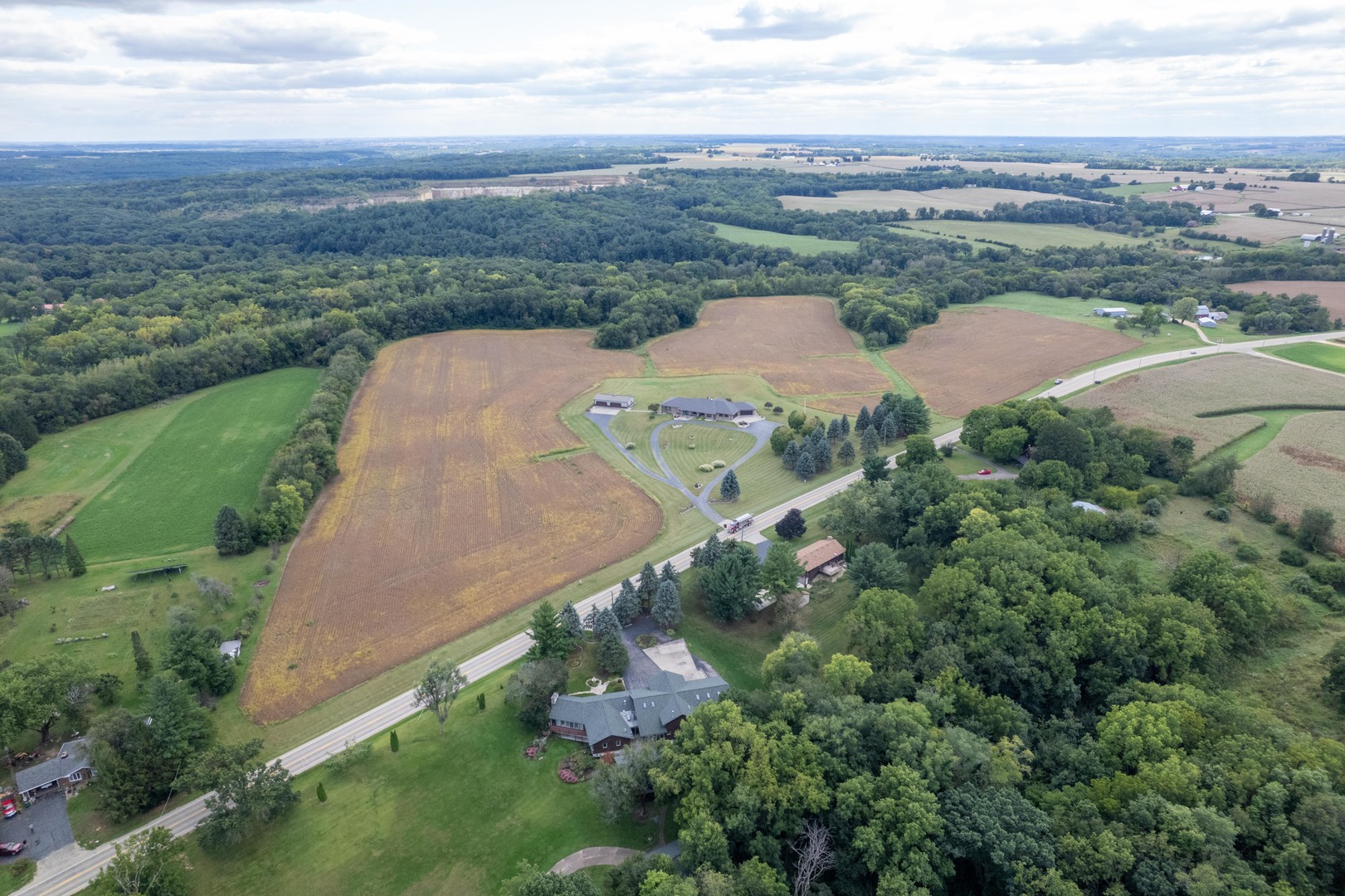 main property photo 33