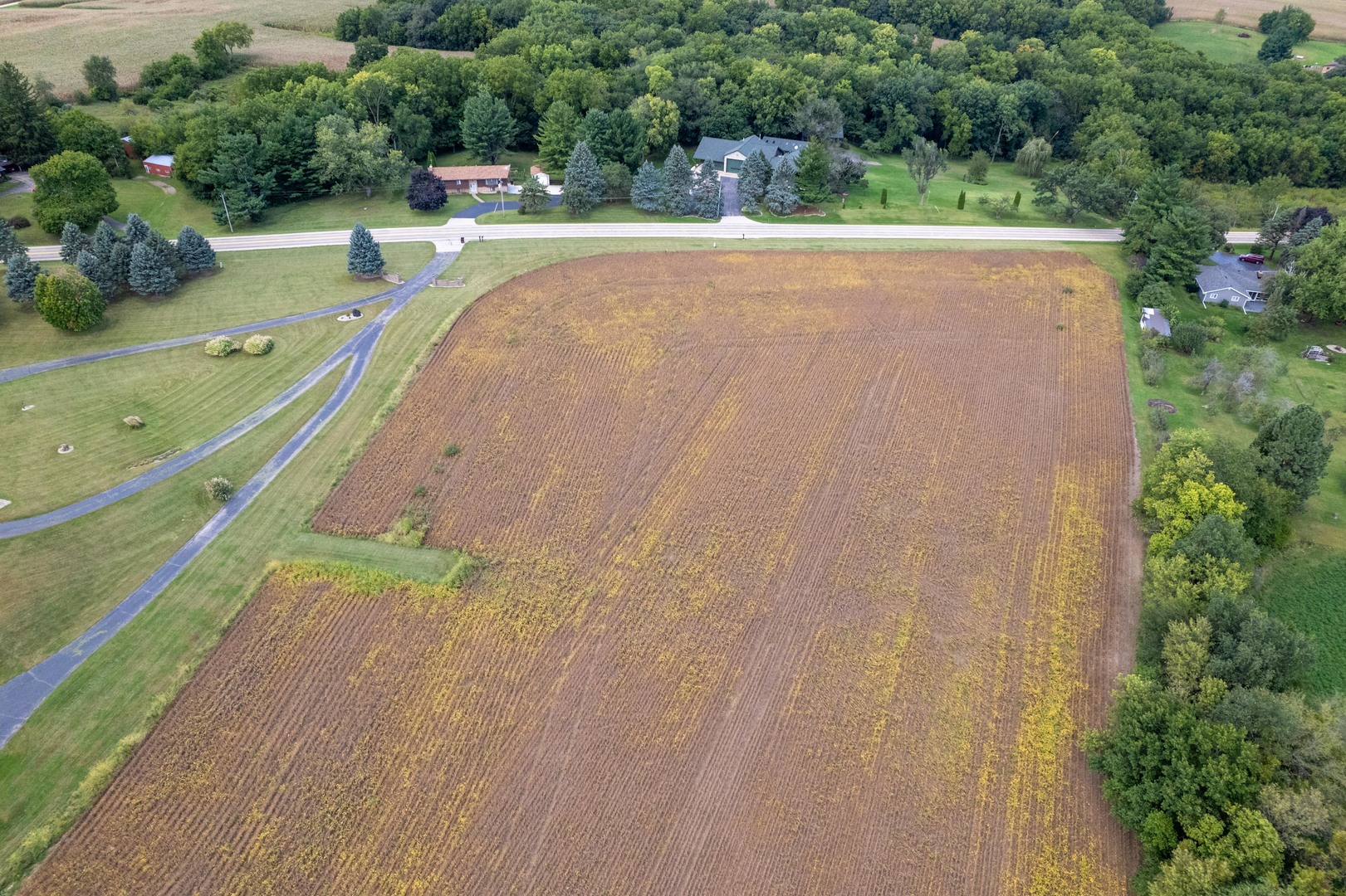 main property photo 36