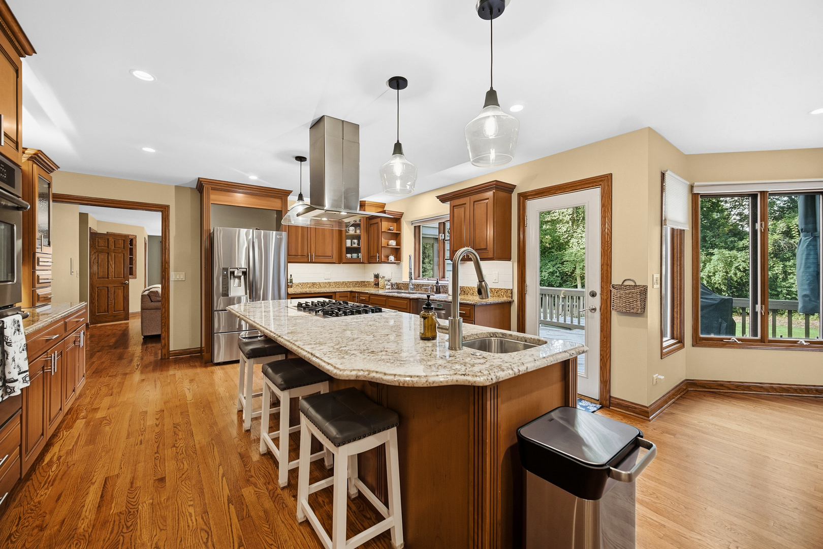 main property photo 7