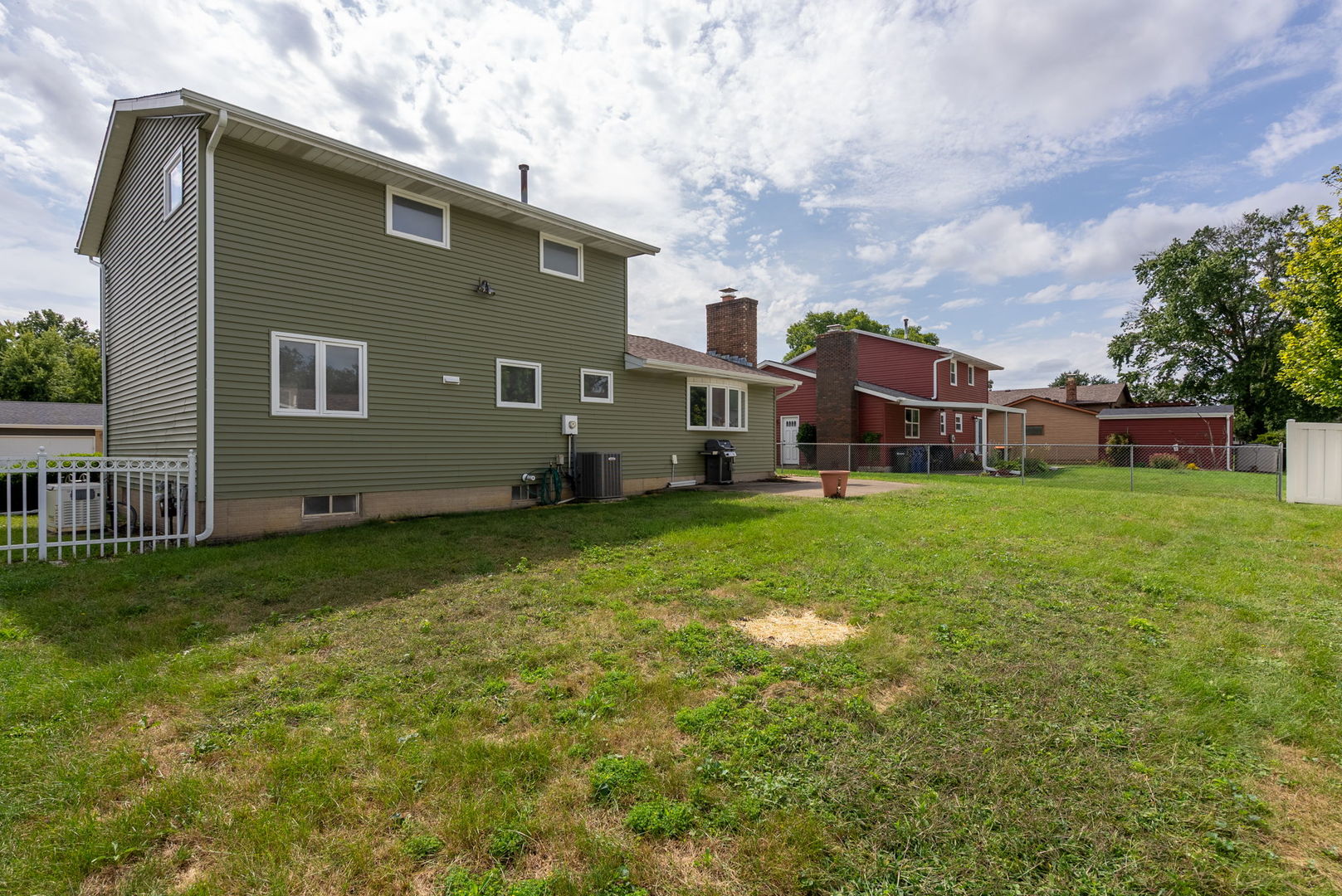 main property photo 27