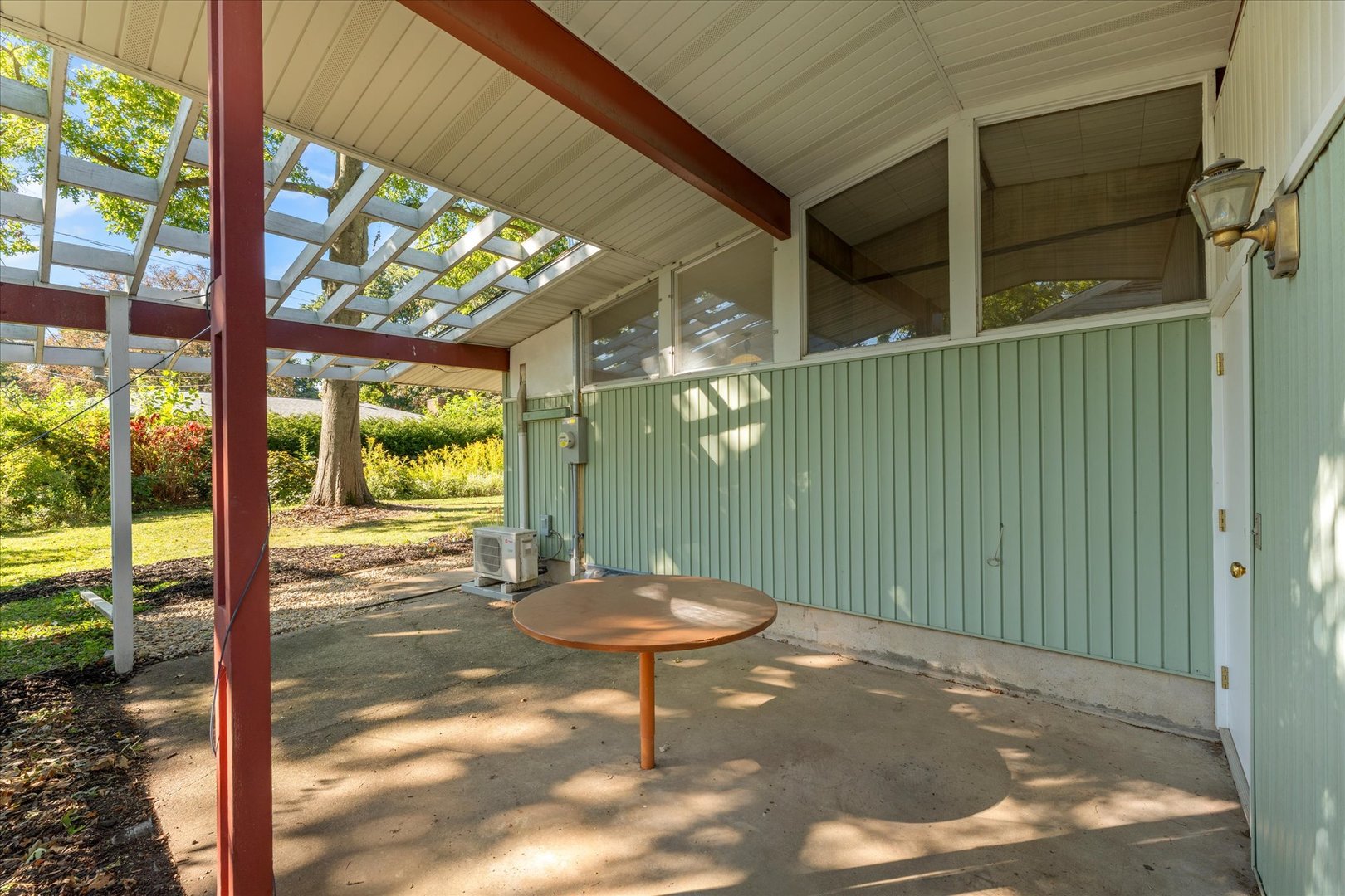 main property photo 40