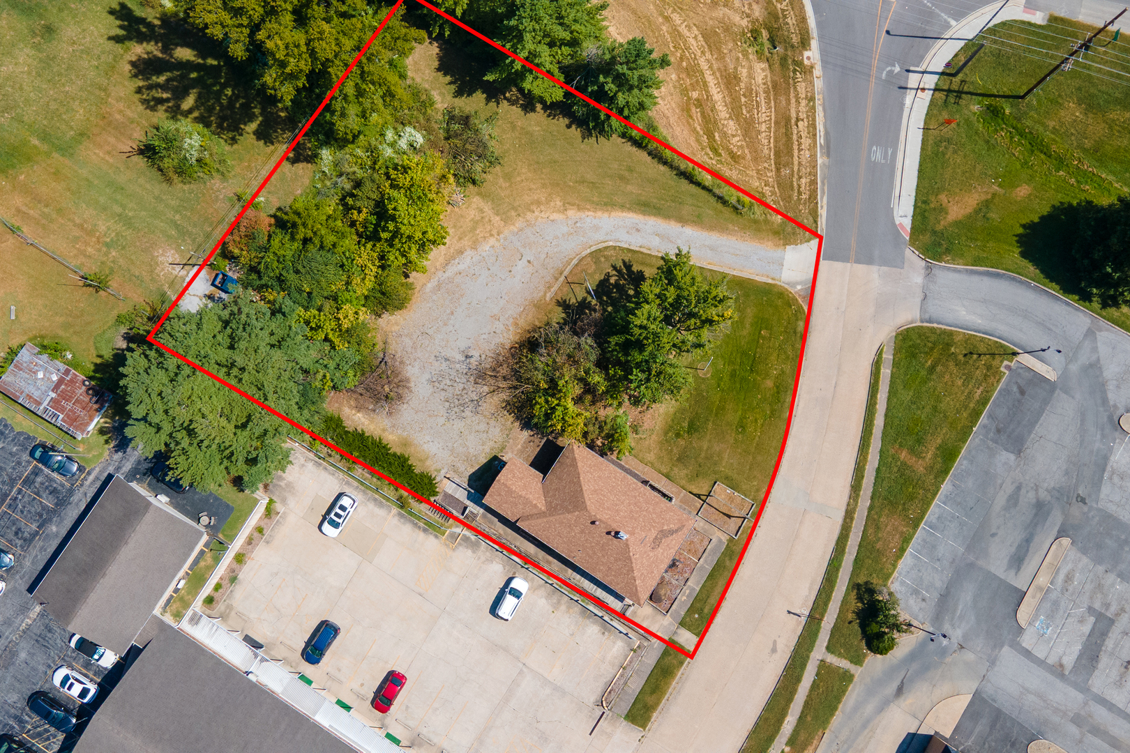 main property photo 36