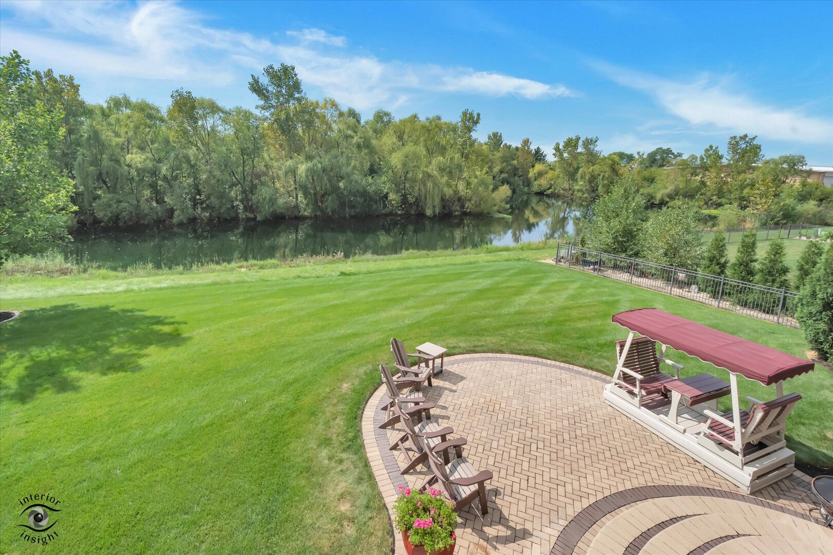 main property photo 33
