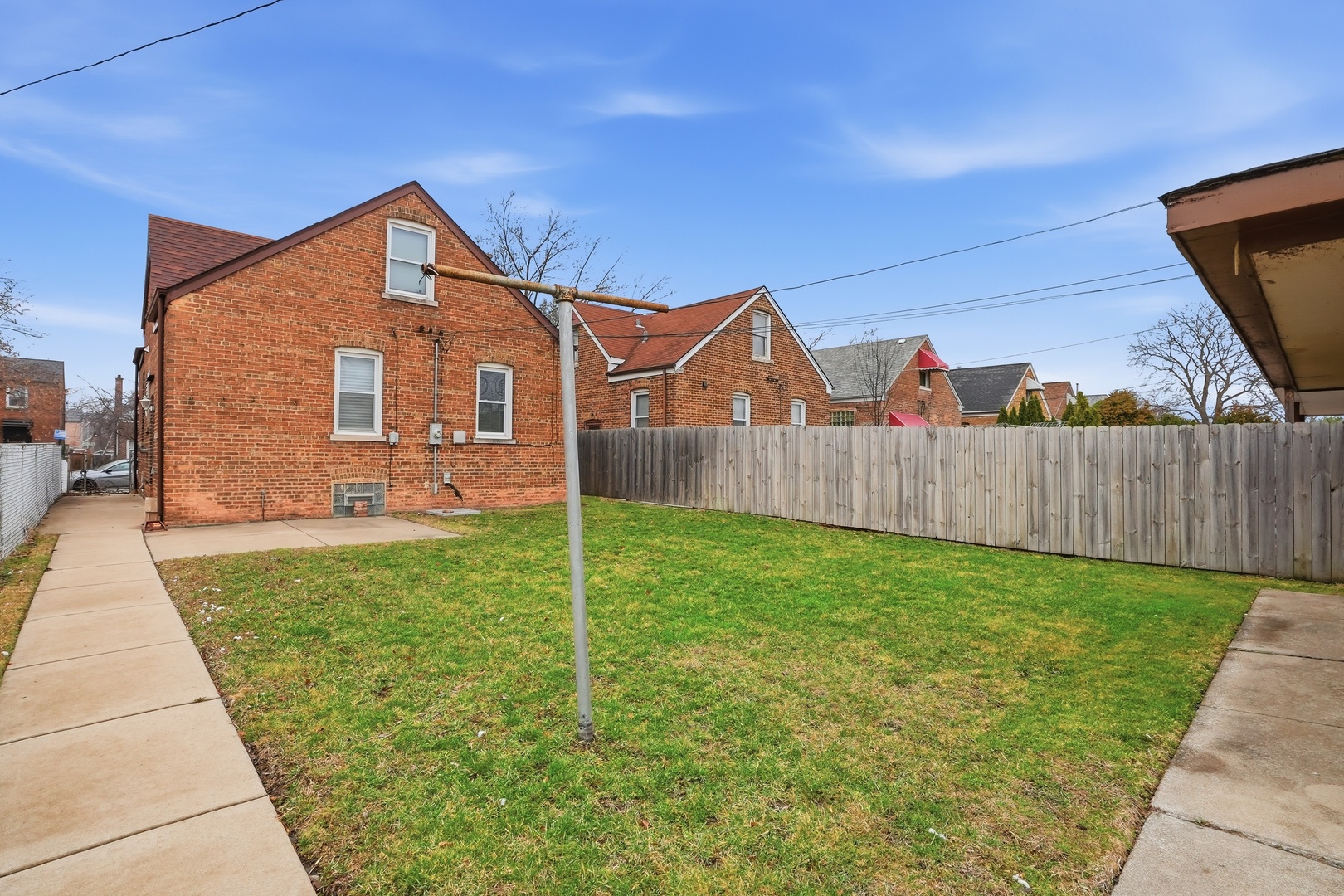 main property photo 18