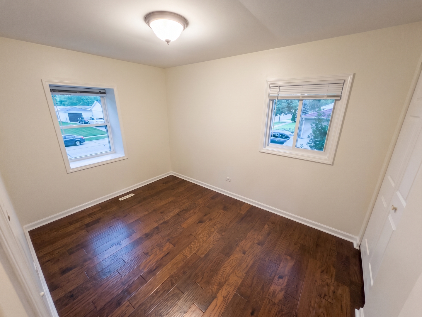 property viewer photo 10
