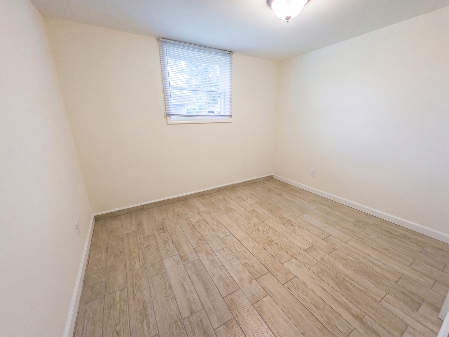 property viewer photo 16