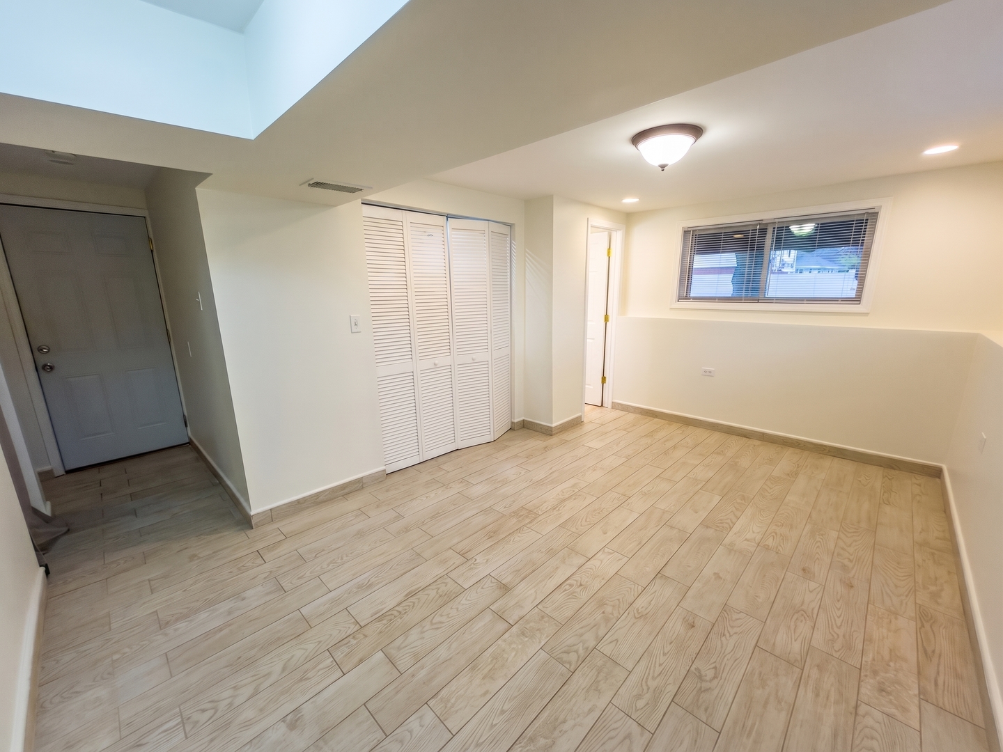property viewer photo 18