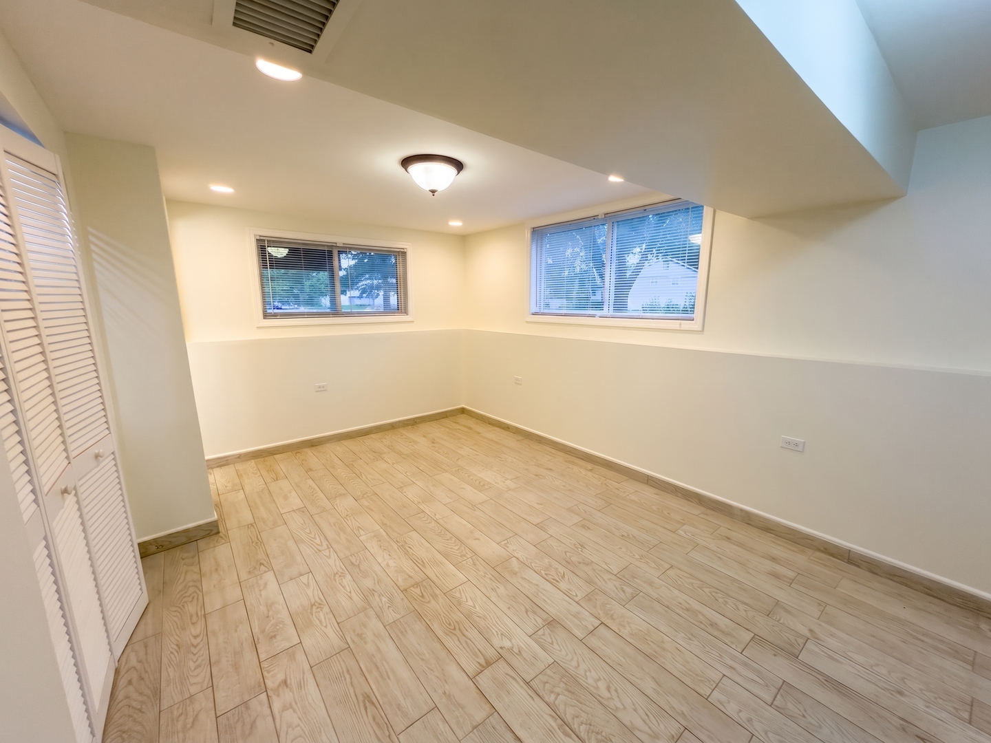 property viewer photo 19