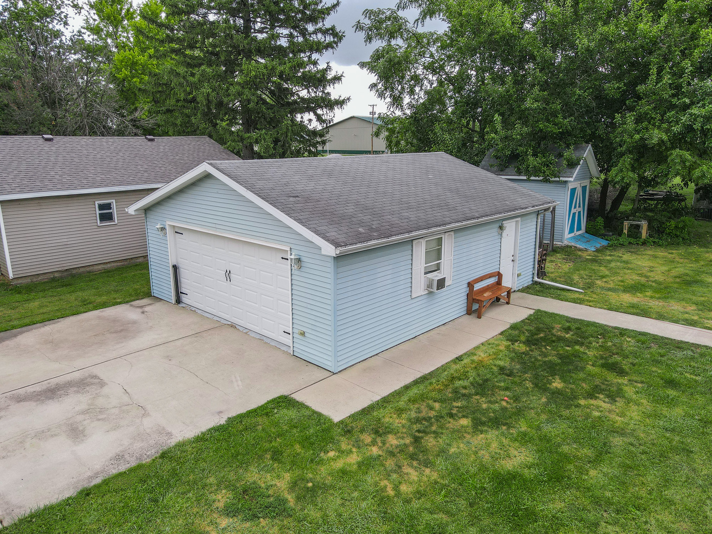 main property photo 33