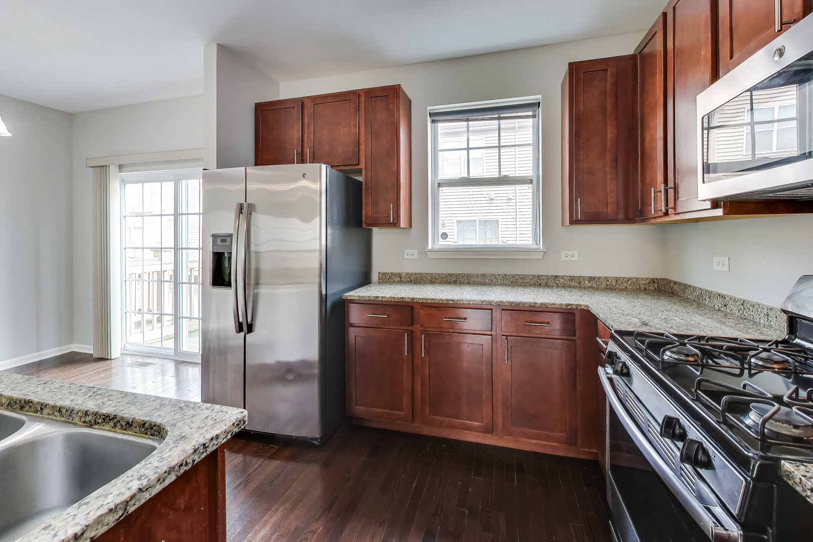 property viewer photo 10