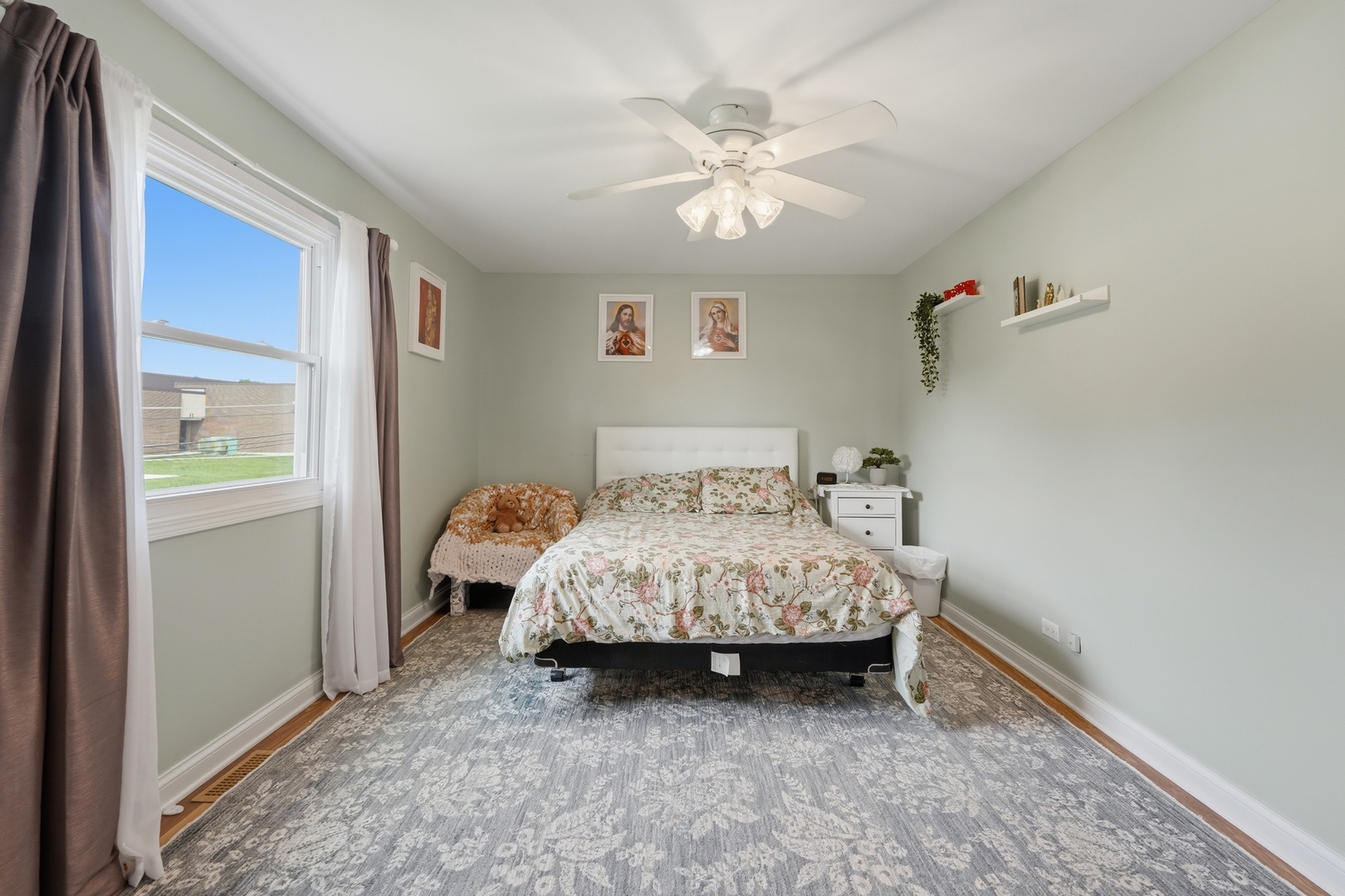 main property photo 22