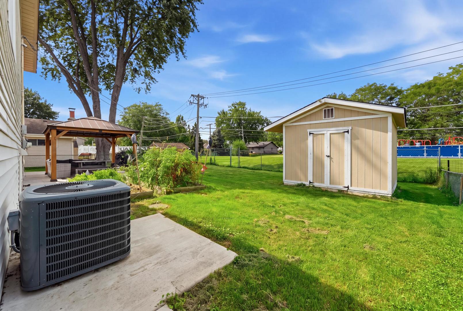 main property photo 40