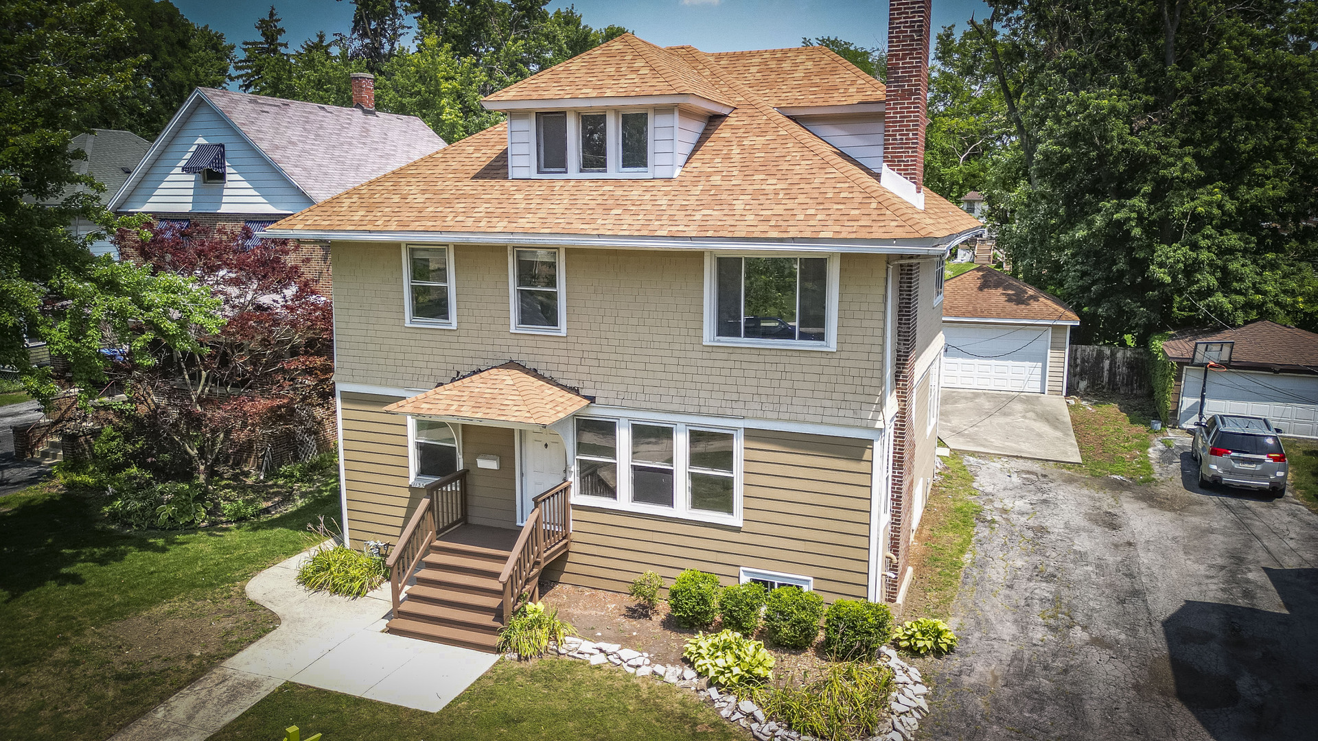 main property photo 35