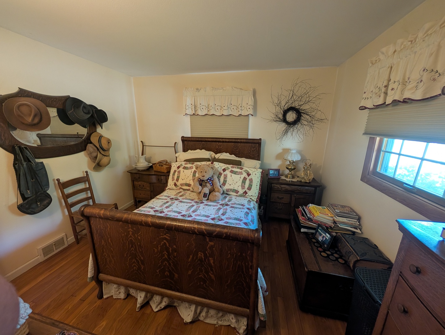 main property photo 10