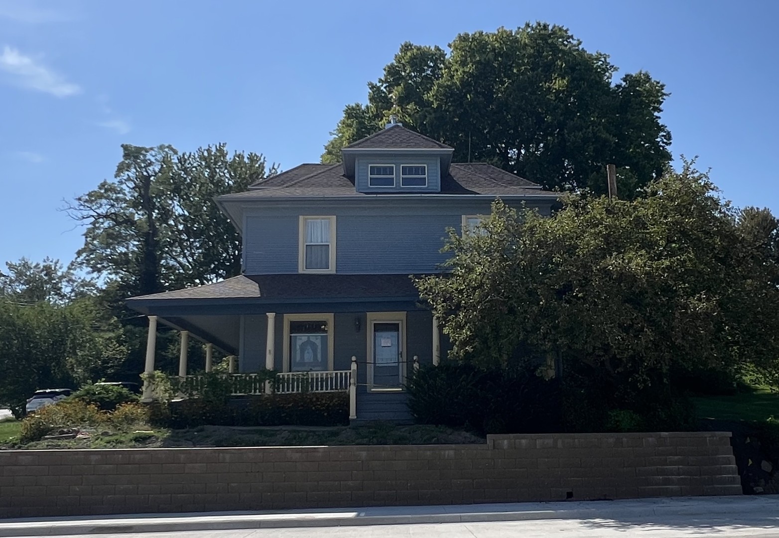 main property photo 2