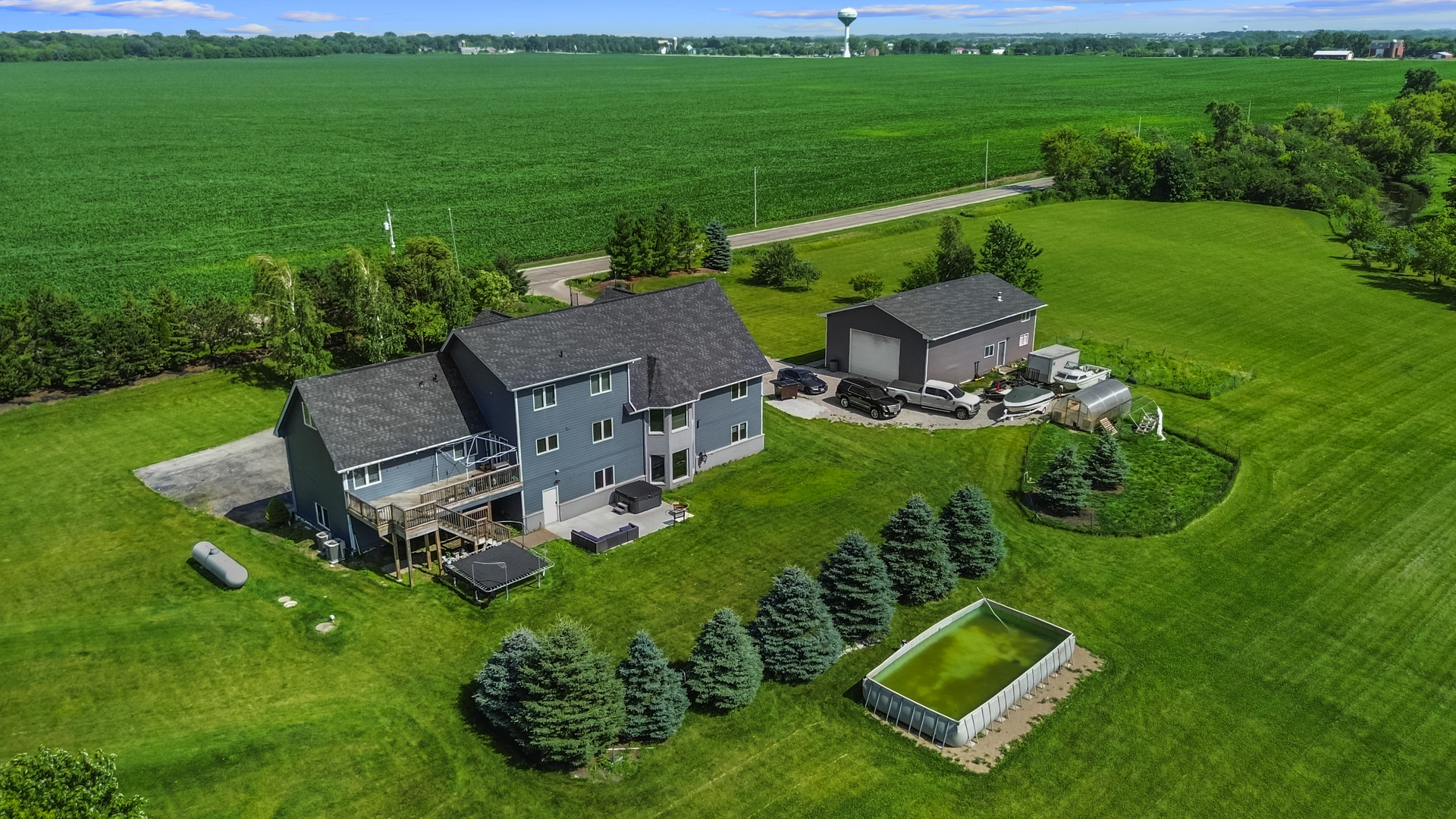 main property photo 6
