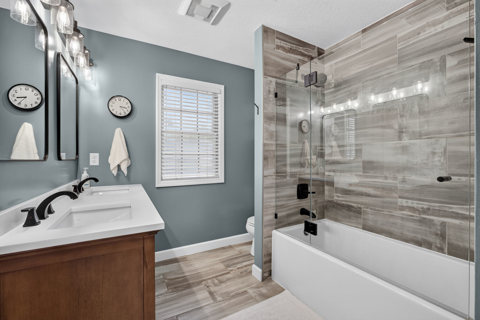 property viewer photo 27