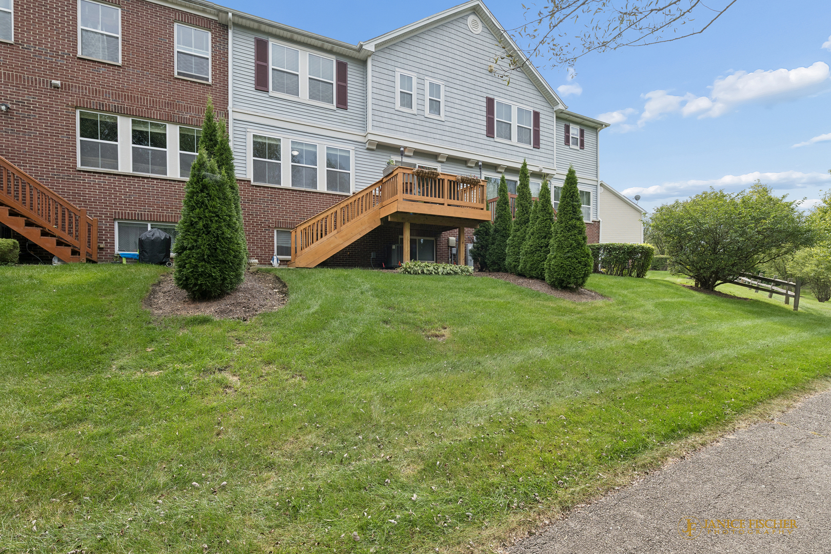 main property photo 14