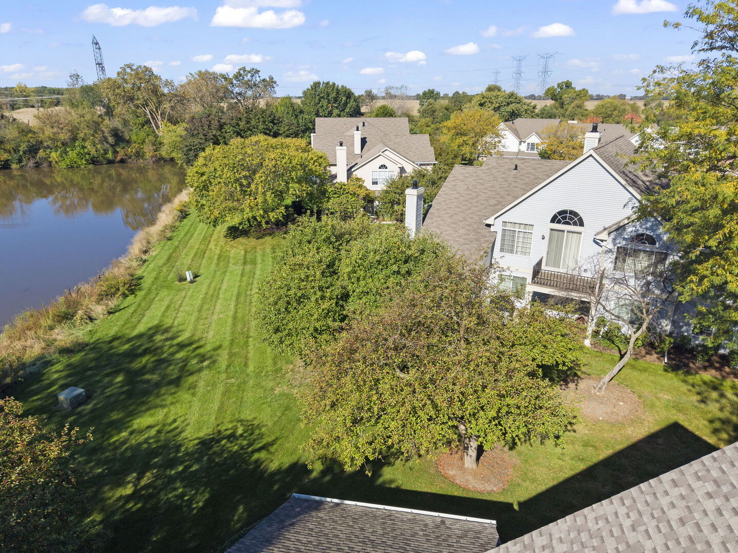main property photo 23