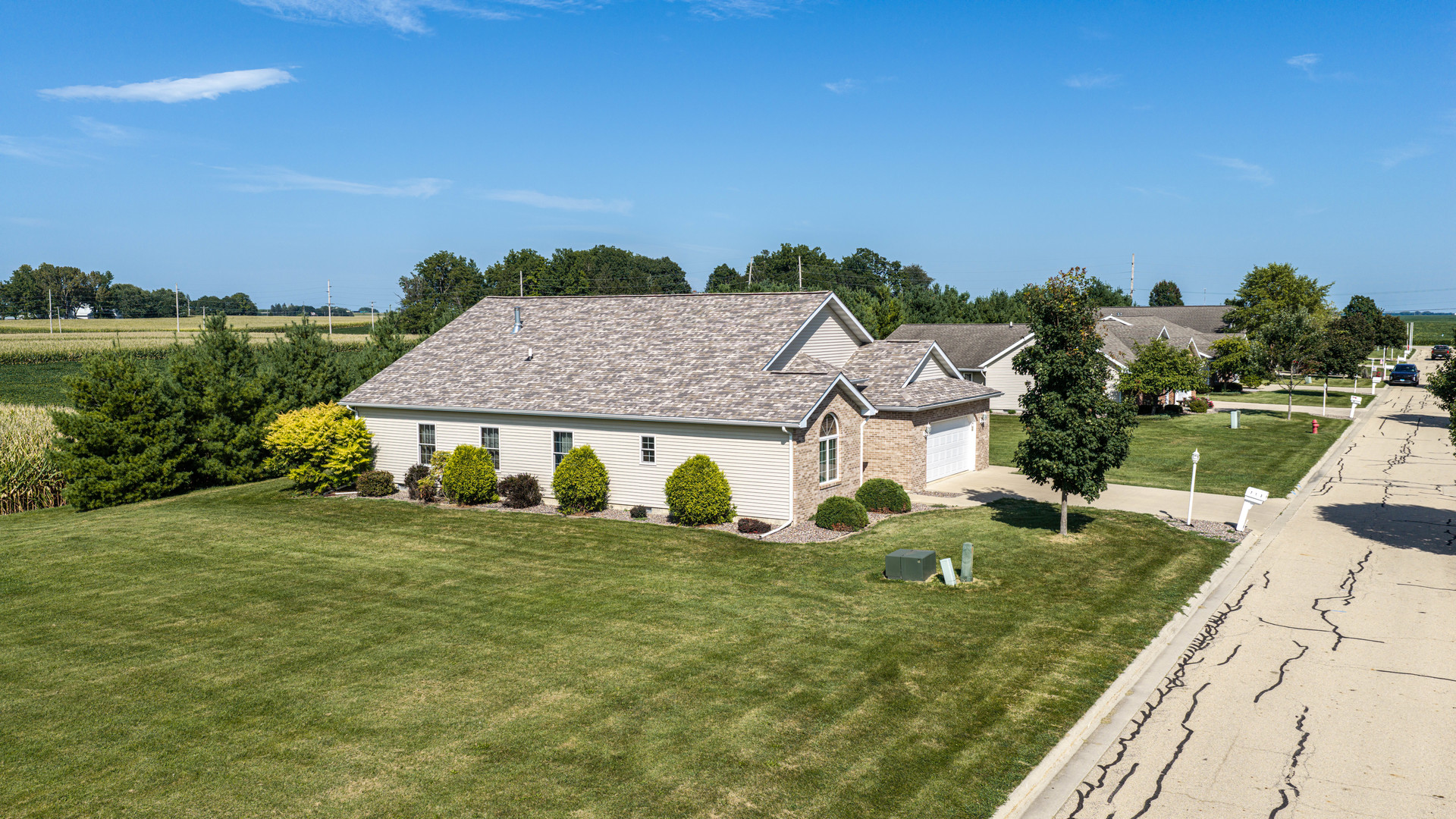 main property photo 24