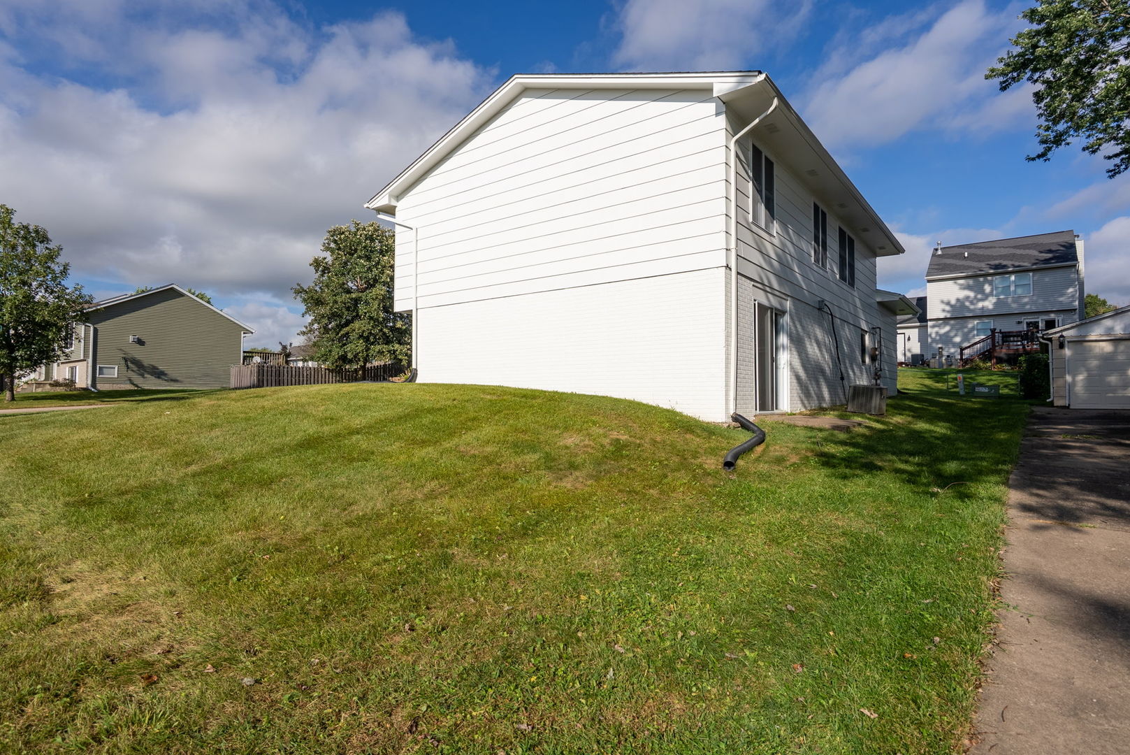 main property photo 19